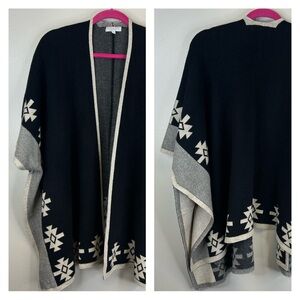 Warm & Cozy L Elegant Black Gray Women's Poncho Geometric Design Southwestern